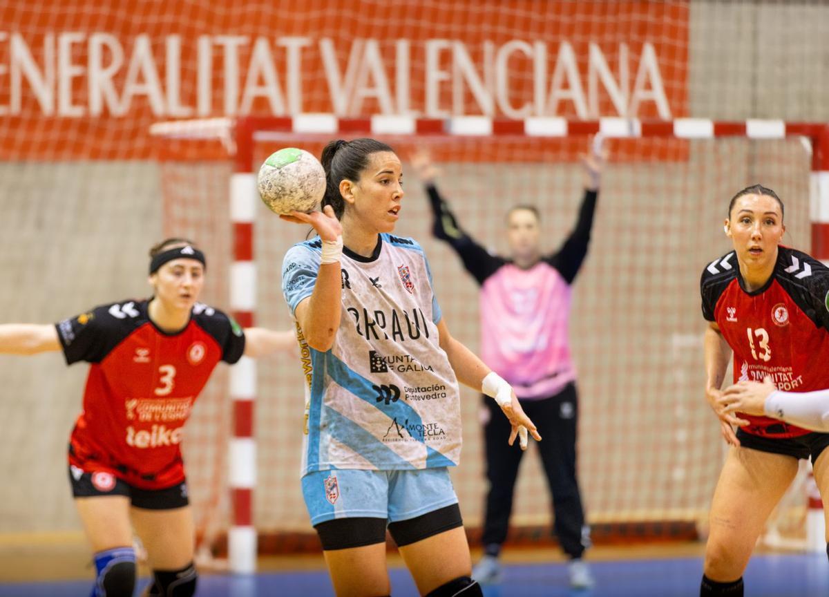 María Palomo, durante el partido de ayer en Sagunto. | ARROYO STUDIO