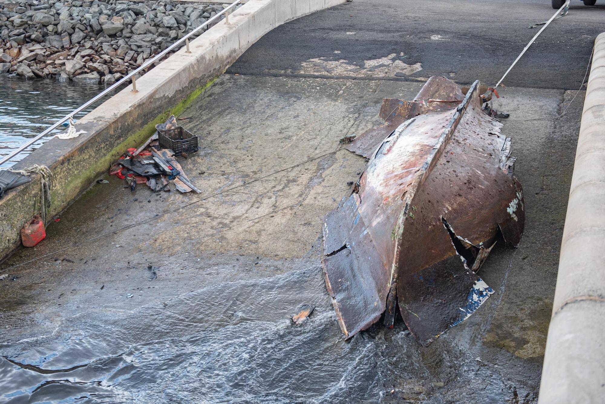 Retirada de embarcaciones abandonadas en Taliarte