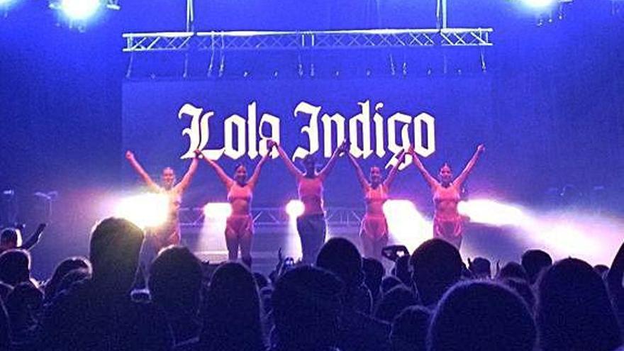 Lola Índigo tanca la gira «Akelarre» a La Mirona
