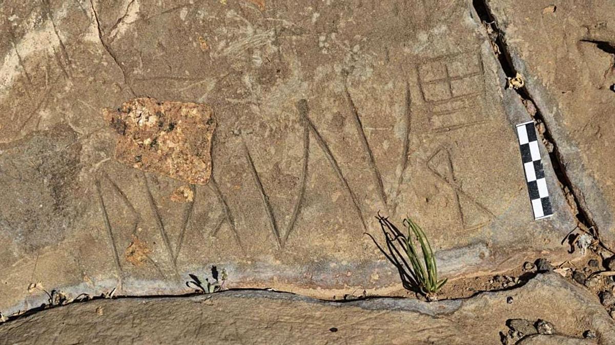 Las escrituras y los muertos hermanan a los aborígenes de Lanzarote y La Palma | A.A. / M.