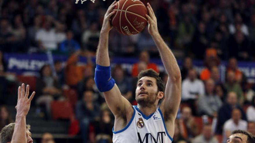 El Valencia gana al Madrid y el Baskonia se asegura el &#039;playoff&#039;