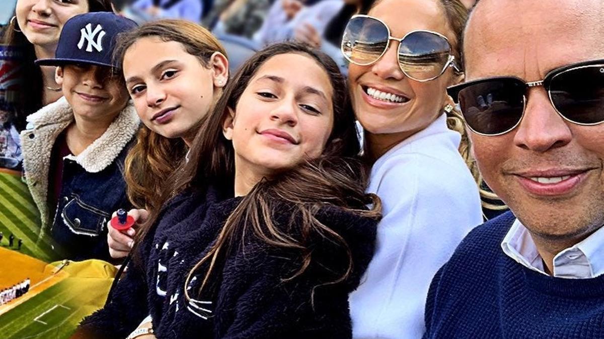 Jennifer Lopez junto a su hija Emma y Alex Rodriguez