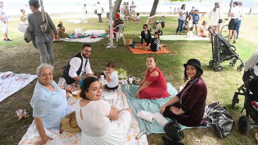 Un picnic al aire libre en Sada para despedir los años 20