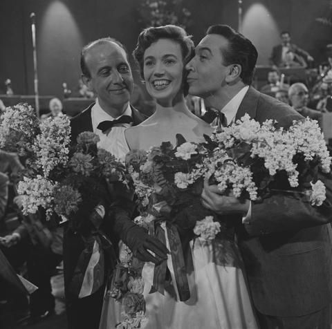La ya fallecida Lys Assia se convertía en la primera ganadora del “Grand Prix Eurovisión de la chanson” 1956.