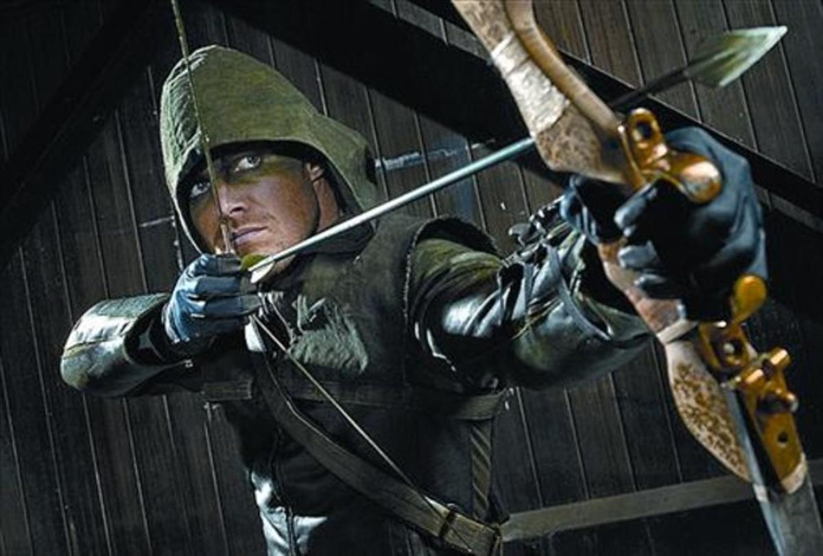 L’actor Stephen Amell com a Arrow. L’actor Stephen Amell com a Arrow.