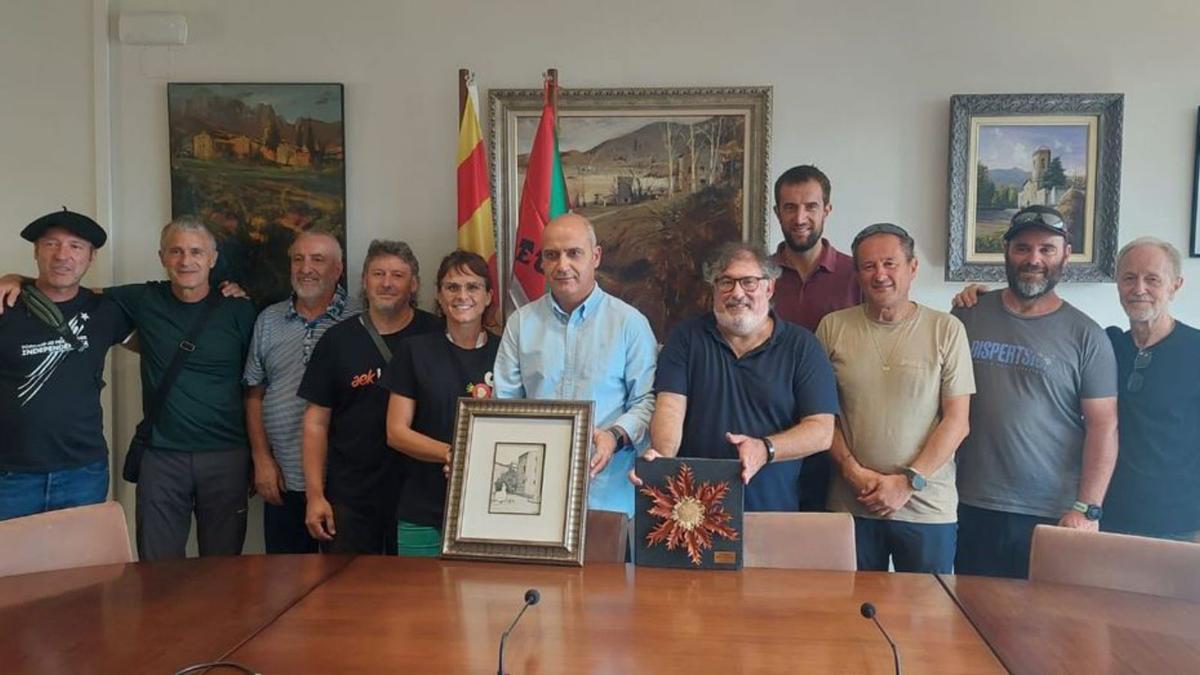 La Vall d’en Bas i Zigoitia oficialitzen el seu agermanament | AJUNTAMENT LA VALL D’EN BAS