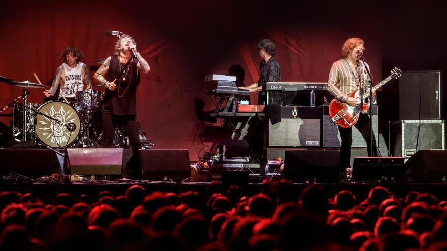 El rock de The Black Crowes conquista Alicante en Área 12