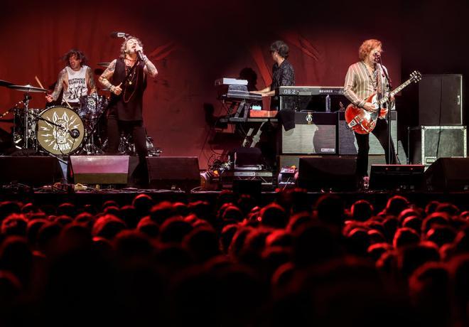 El rock de The Black Crowes conquista Alicante en Área 12