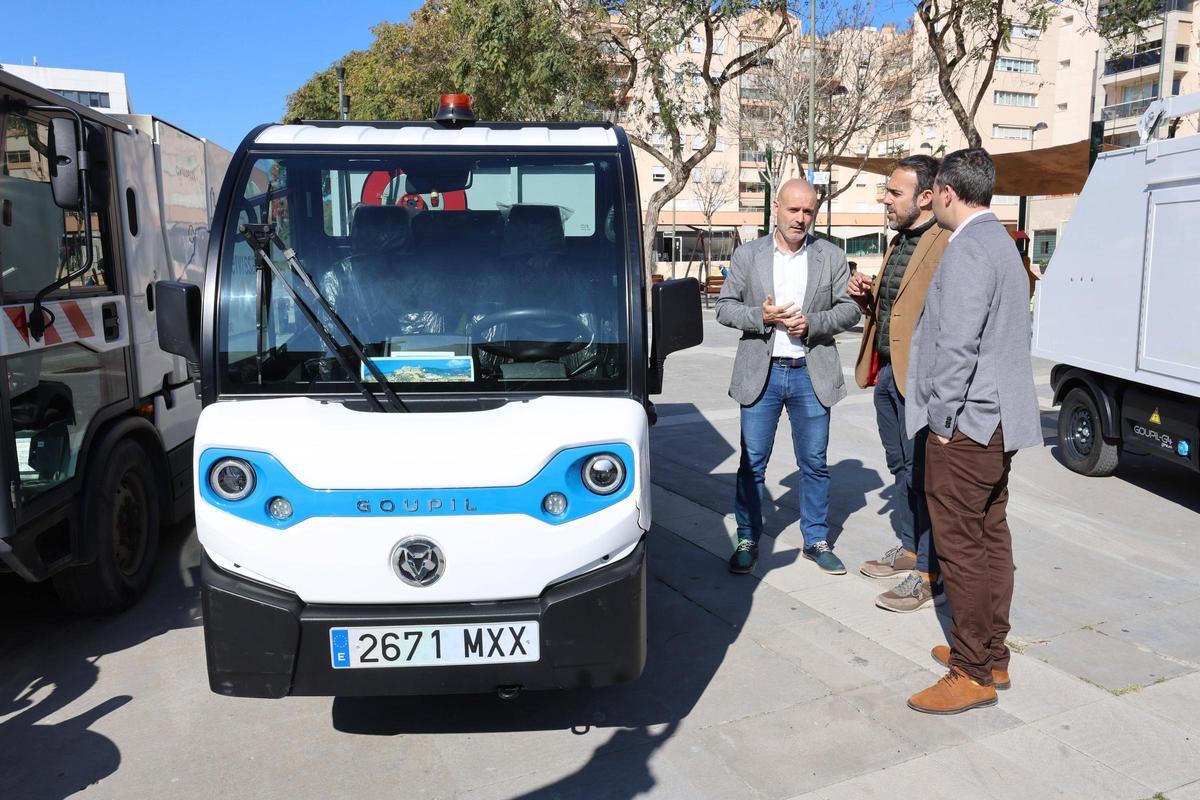 Galería: el Ayuntamiento de Ibiza presenta nueva maquinaria de limpieza viaria