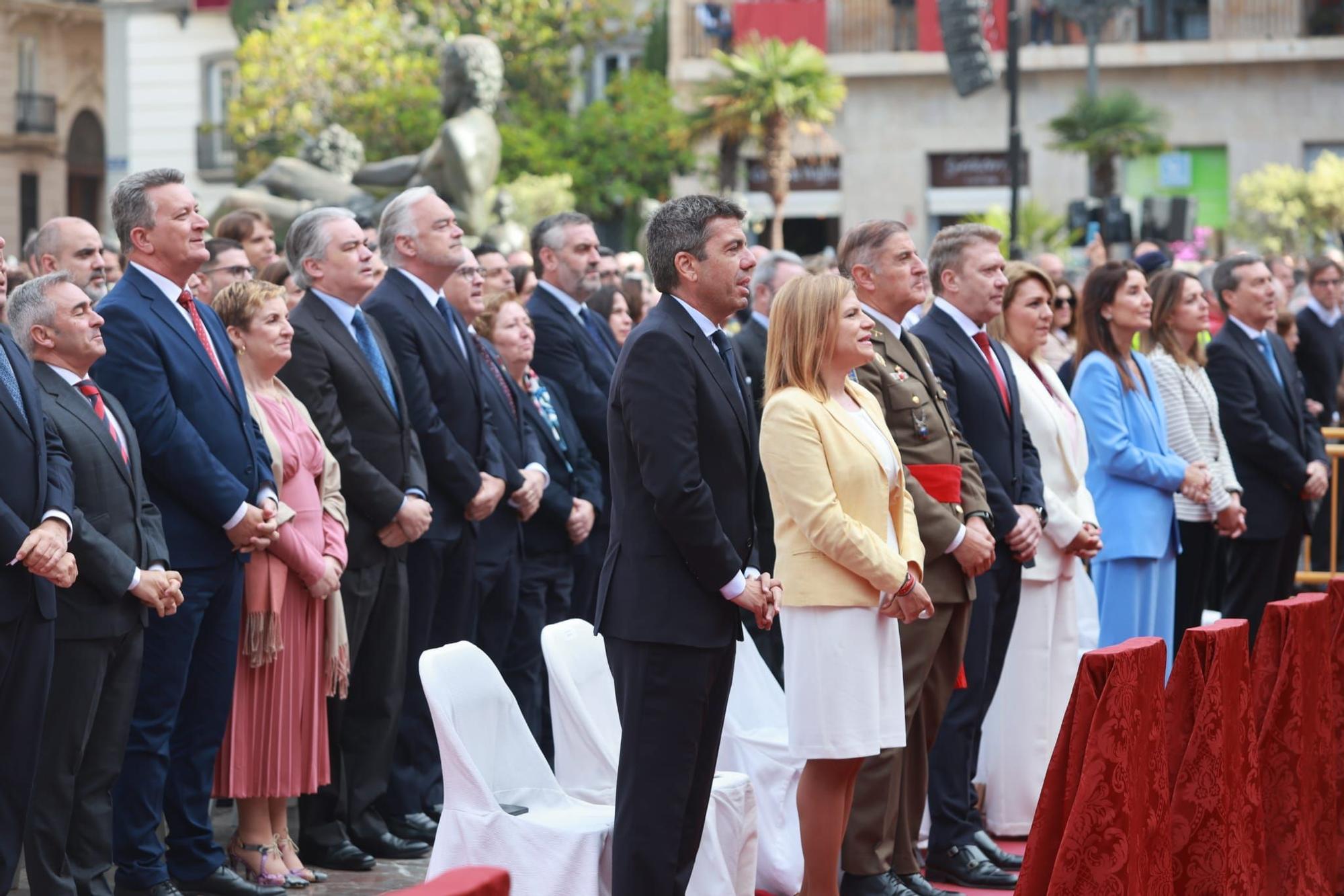 Todas las fotos de la Missa d'Infants en la plaza de la Virgen