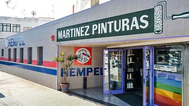 Pintura, suelos, herramientas y decoración en Martínez Pinturas. | SERGIO G. CAÑIZARES