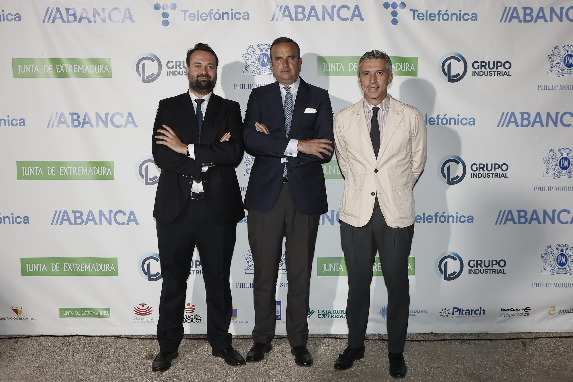 FOTOGALERÍA | Los invitados de los Premios Empresario del Año posan para El Periódico Extremadura