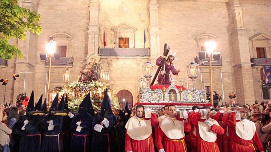 Semana Santa - Procesión de la cofradía del Cristo