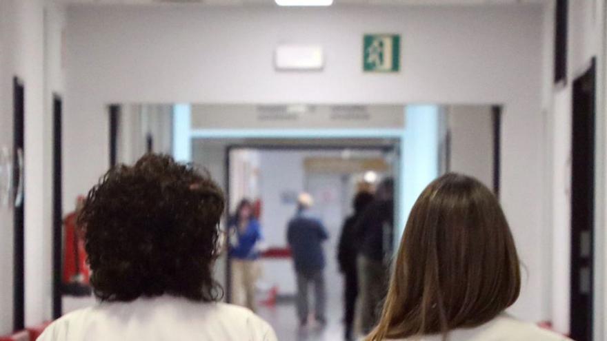 El Gobierno rechaza abordar el retraso en el final de la formación de más de 300 médicos