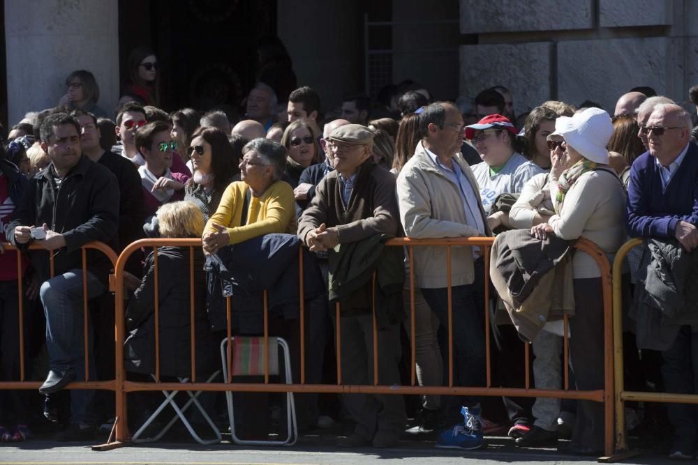 Búscate en la mascletà del 8 de marzo