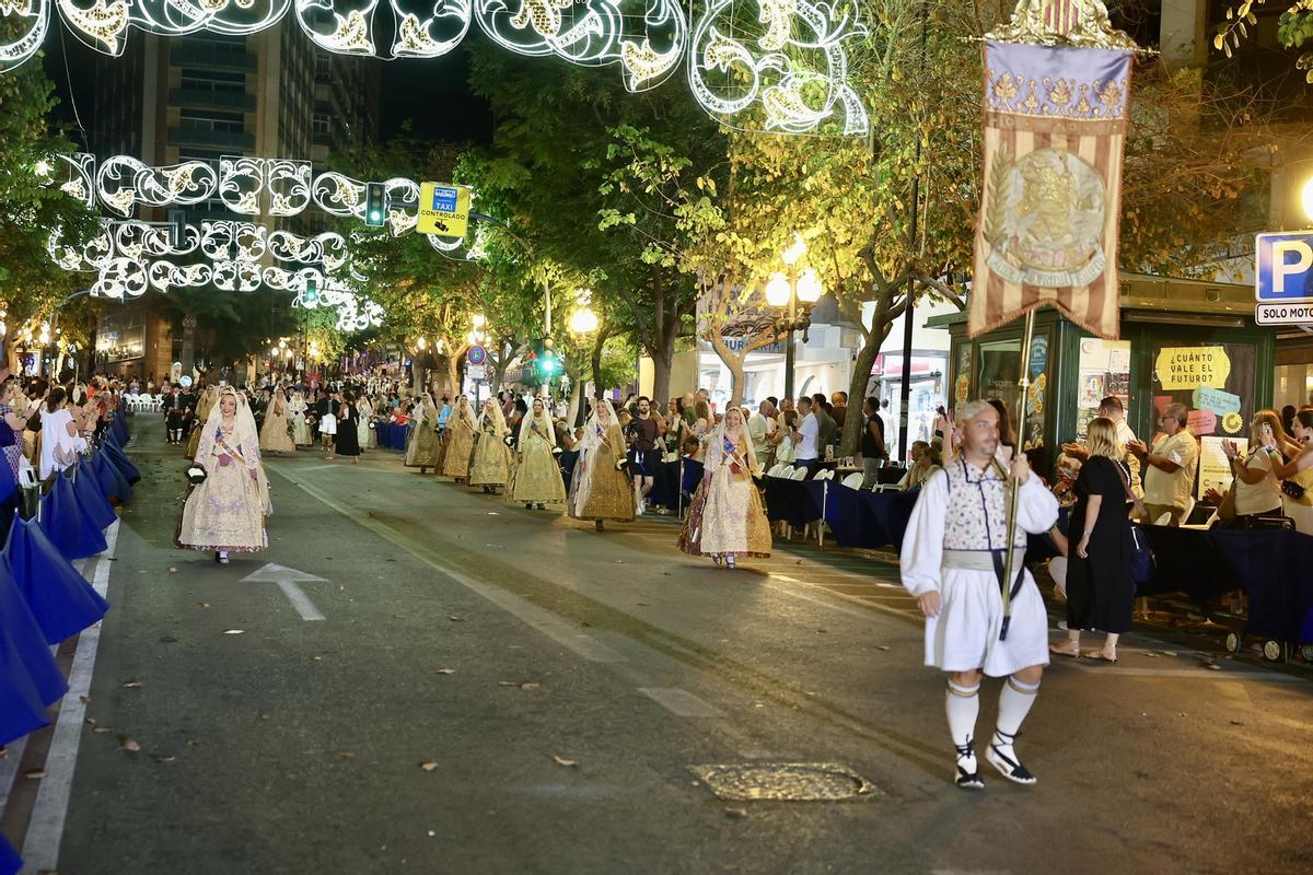 Segunda sesión de la Ofrenda en las Hogueras de Alicante