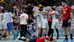 España se levantó tras quedar fuera de la final en París24