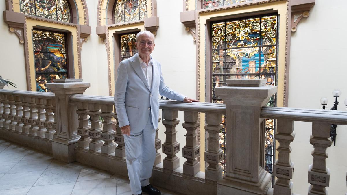 Francisco de la Torre posa para la entrevista a La Opinión, esta semana en el Ayuntamiento de Málaga