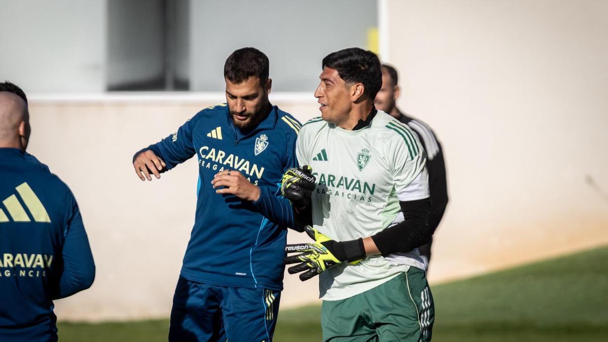 Bakis y Andrada en un entrenamiento del Real Zaragoza.