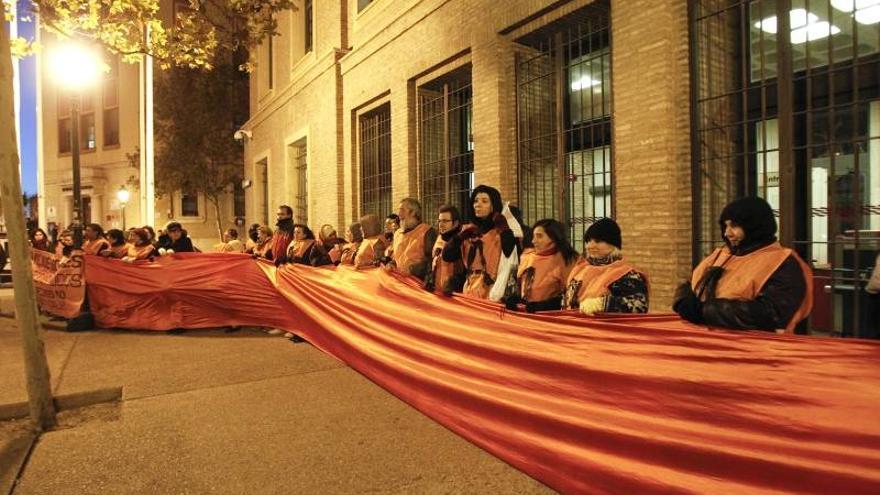 Protesta por la demora en el IAI