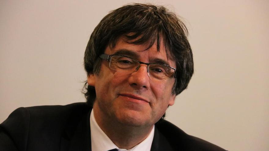 Puigdemont diu que l&#039;aixecament de l&#039;euroordre l&#039;ajuda a «superar etapes»