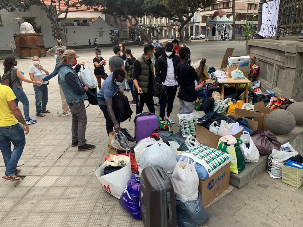 Recogida de ropa y comida para migrantes que pernoctan en la calle