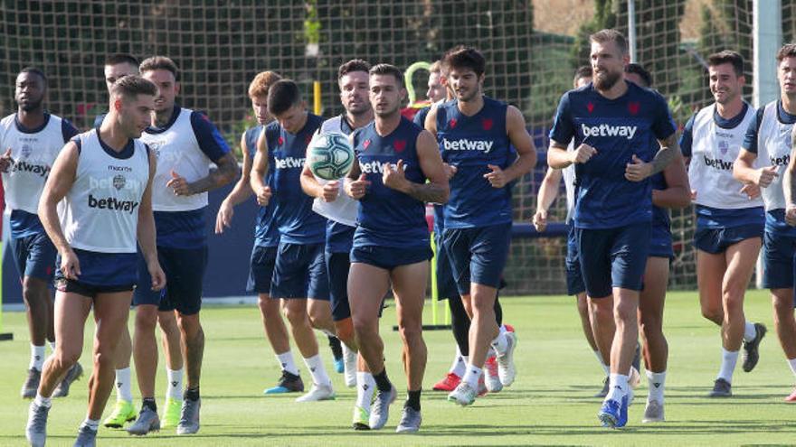 El Real Murcia es el segundo examen para los fichajes