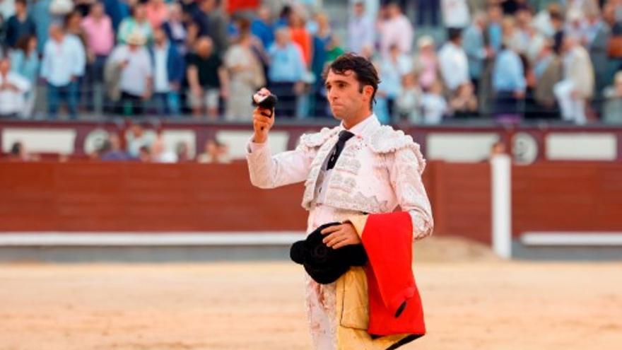 Una oreja &#039;in extremis&#039; para Roca Rey y otra de justicia para Rafa Serna en Madrid