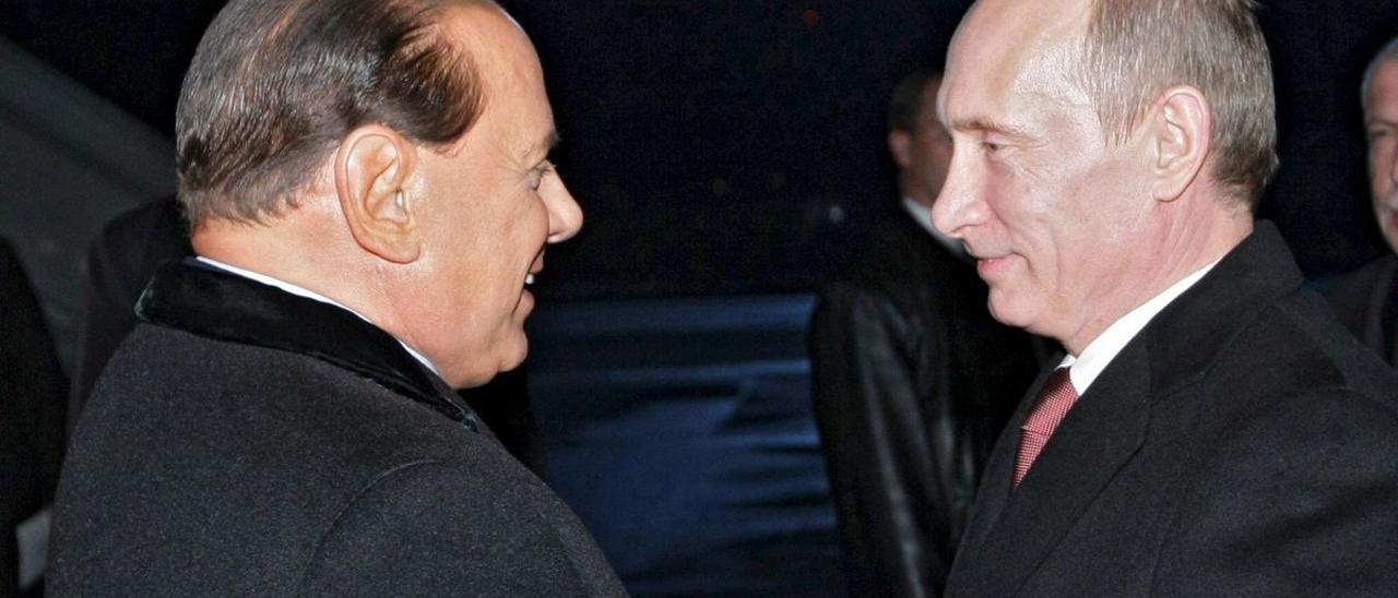 Silvio Berlusconi y Vladímir Putin.