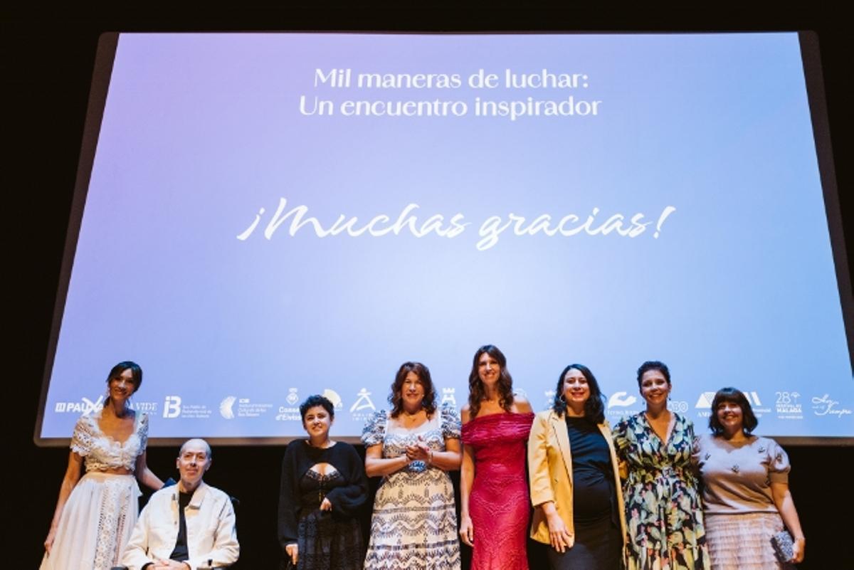 Los protagonistas de la jornada, al final del coloquio