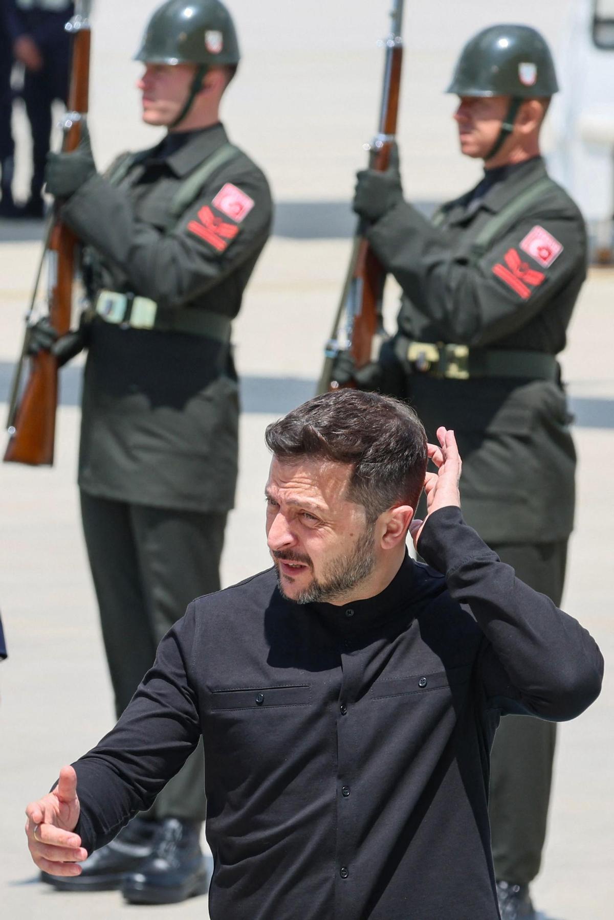 Zelenski se reúne con Erdogan en Ankara para debatir salidas negociadas a la guerra con Rusia