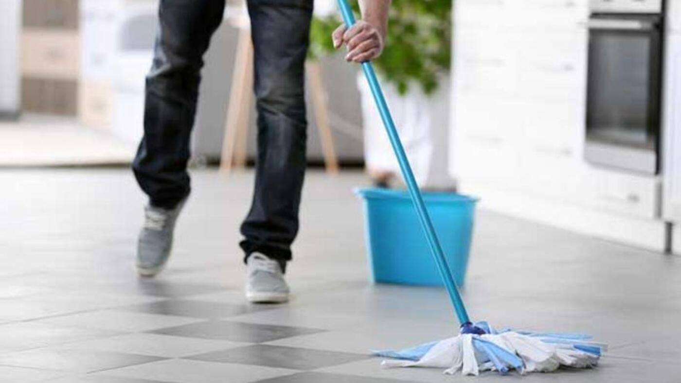 TRUCO DE LIMPIEZA  Lo estropearás para siempre: nunca limpies el suelo con  este producto de limpieza