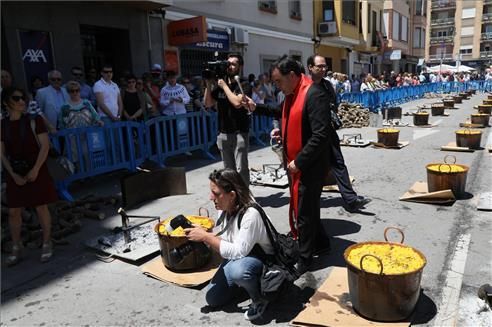 Más de 7000 'cassoletes' en el día de les Calderes de Almassora