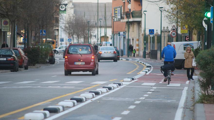 Un semáforo en la localidad de Gandia.