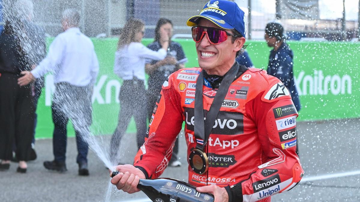 Márquez celebra la primera victoria de la temporada