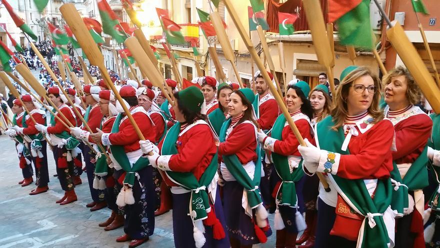 Bocairent realizará controles aleatorios de alcoholemia a los conductores de las carrozas en la entrada de Moros y Cristianos