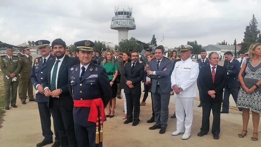 La apertura del curso de la escuela Méndez Parada reunió ayer a autoridades militares y civiles.