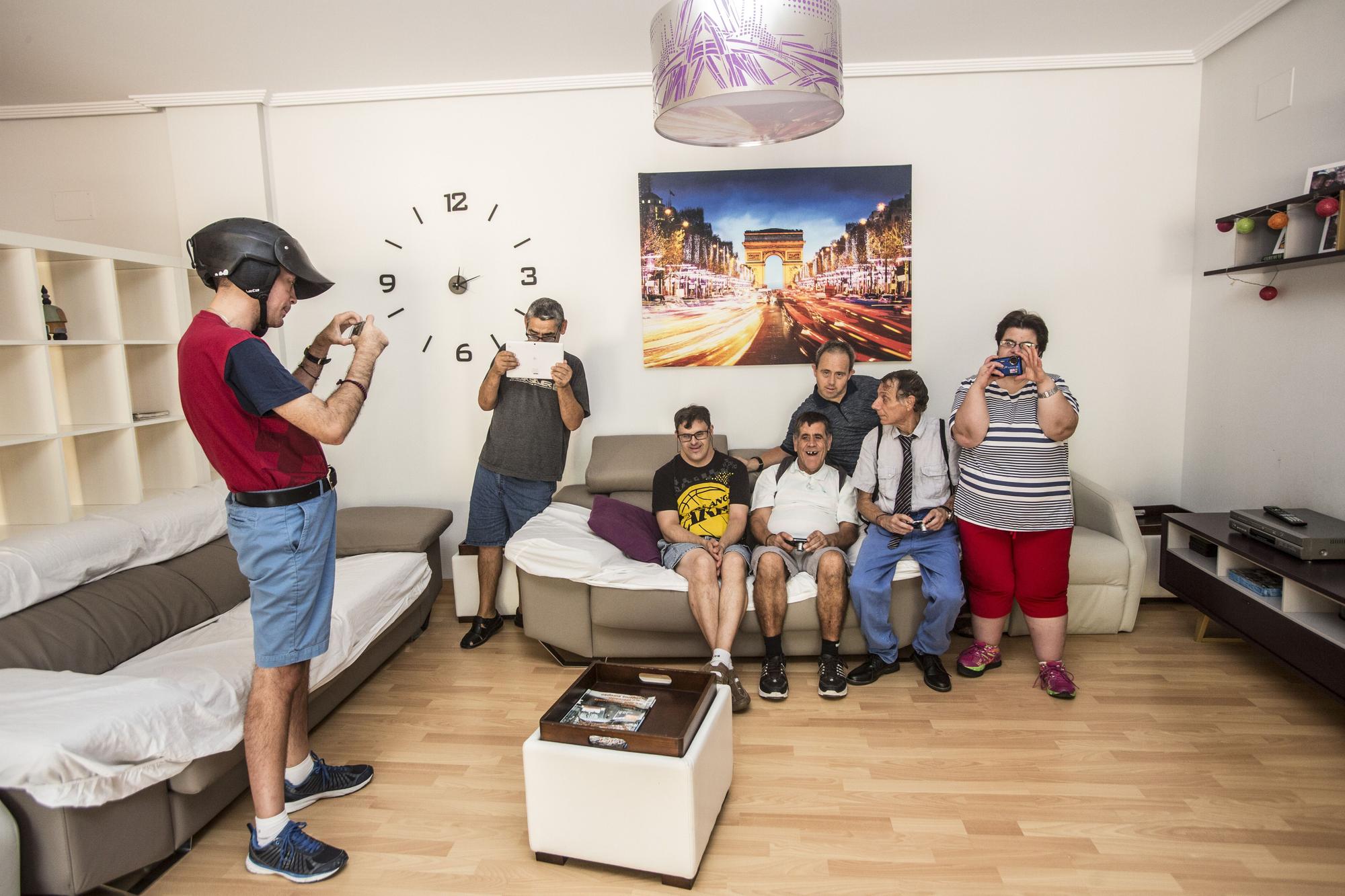 Exposición al aire libre en Alicante "Me Ves, en comunidad. Fotógraf@s con discapacidad"