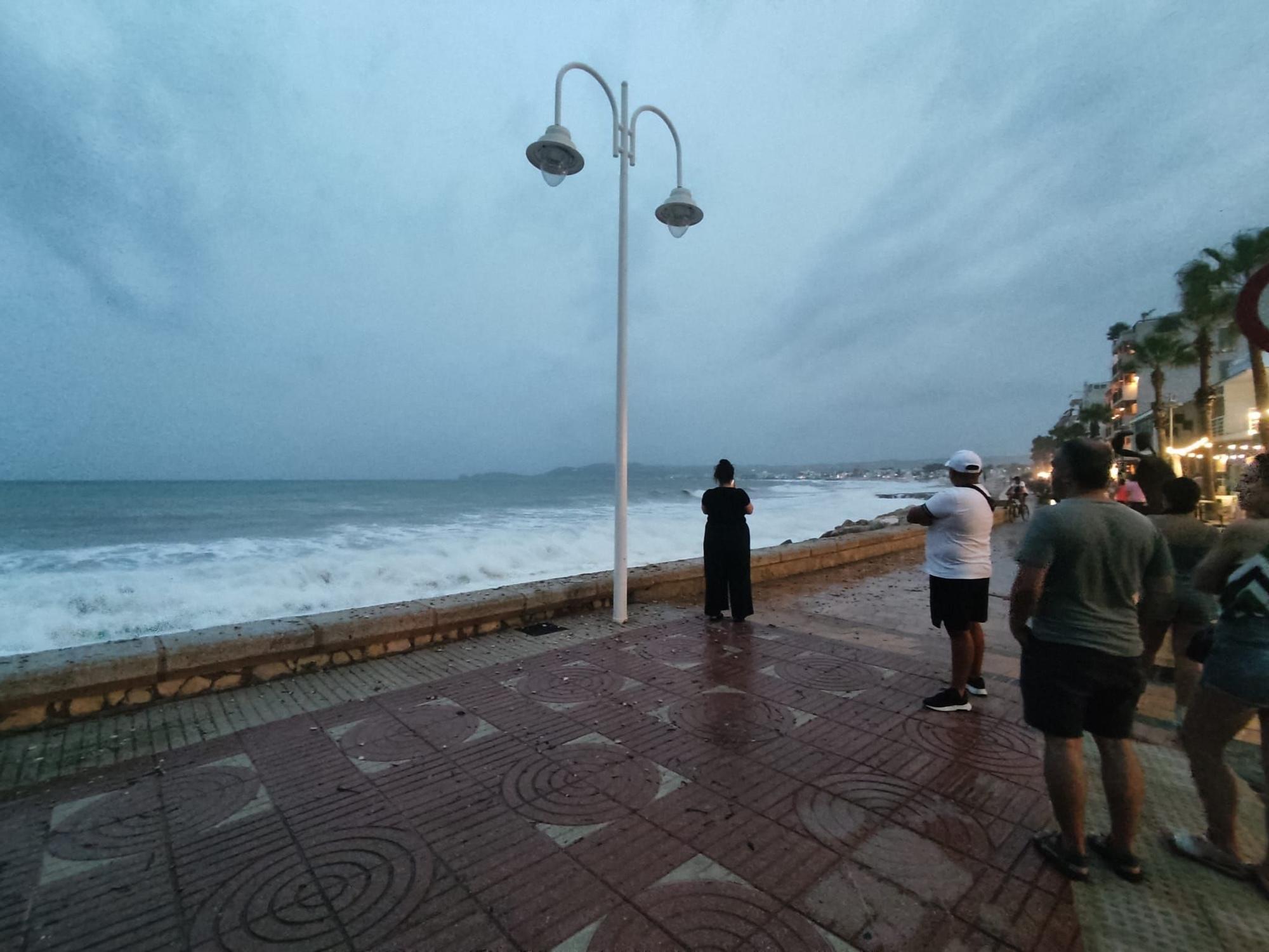 El temporal en la playa del Arenal en Xàbia.jpeg