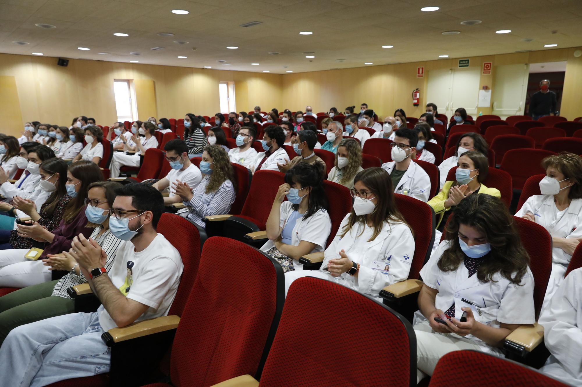 En imágenes: Despedida a los residentes en el Hospital de Cabueñes