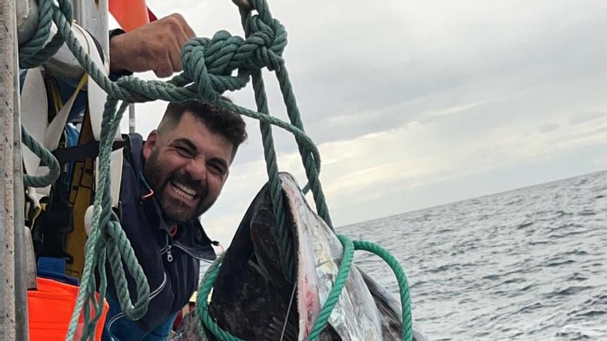 Martí Bisellach: &quot;El atún de 215 kilos se llevó 500 metros de hilo en la primera picada&quot;