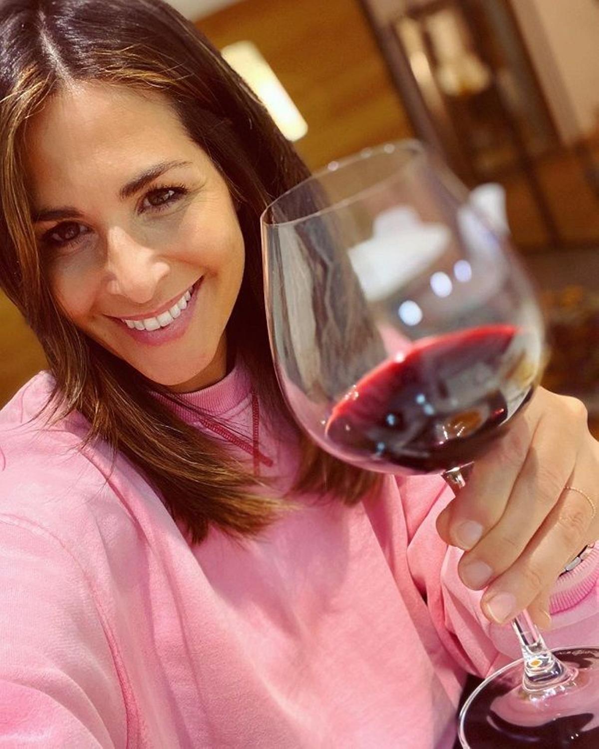 El brindis de Nuria Roca para celebrar su no cumpleaños en la cuarentena por coronavirus