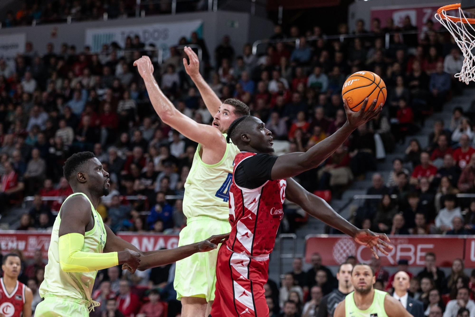 Así ha sido el partido entre el Casademont Zaragoza y el Barcelona