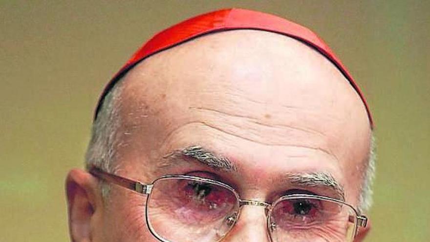 Tarcisio Bertone, el hombre fuerte de Joseph Ratzinger.