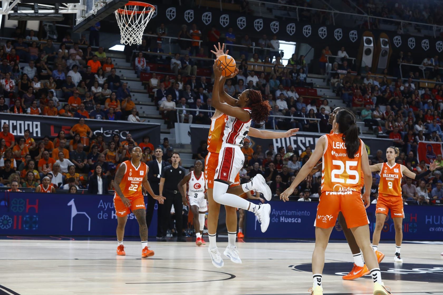 El Casademont Zaragoza - Valencia Basket, en imágenes