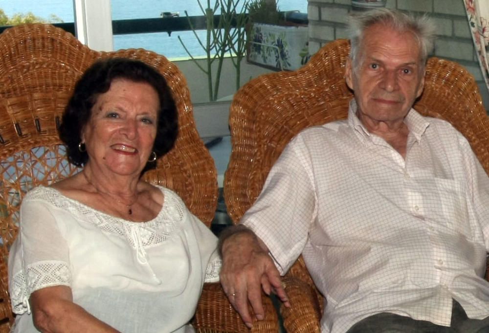 Toti Vega Carrillo, en la foto con su marido Paul Mandeville, tuvo que dejar a su familia en plena Guerra Civil y marchó a Bélgica, donde colaboró con la Resistencia belga contra los nazis.