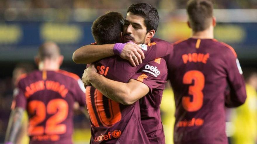 Messi i Suárez celebrant un dels gols.