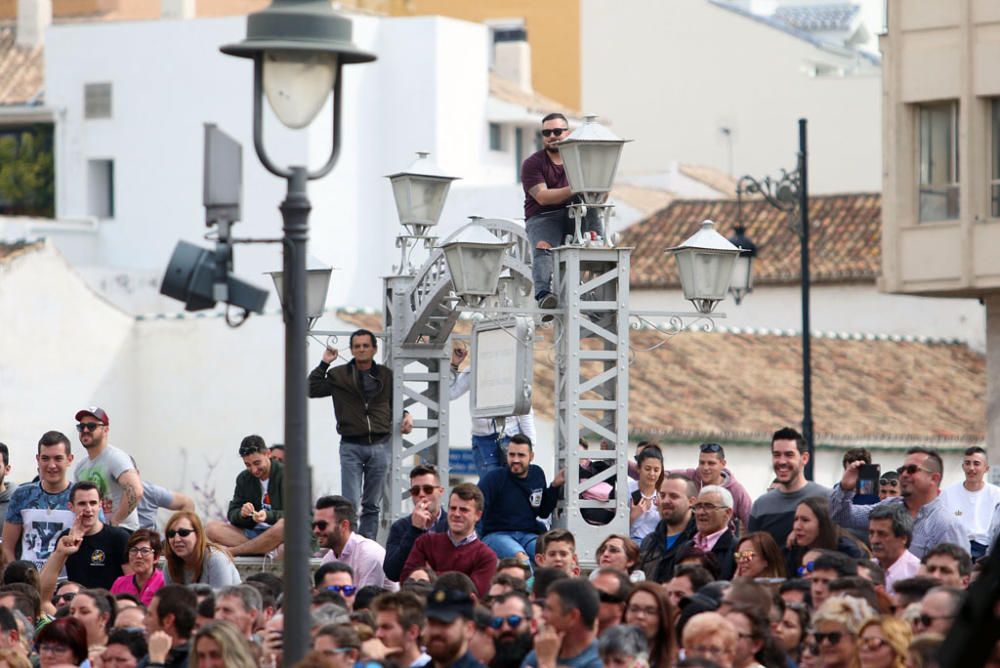 Tras desembarcar en el puerto de Málaga, la Compañía de Honores de la X Bandera del Tercio 'Alejandro Farnesio', IV protagoniza uno de los momentos más intensos de la Semana Santa de Málaga