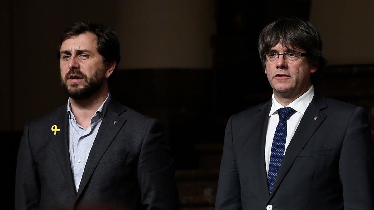 Toni Comín i Carles Puigdemont, a Brusseŀles.