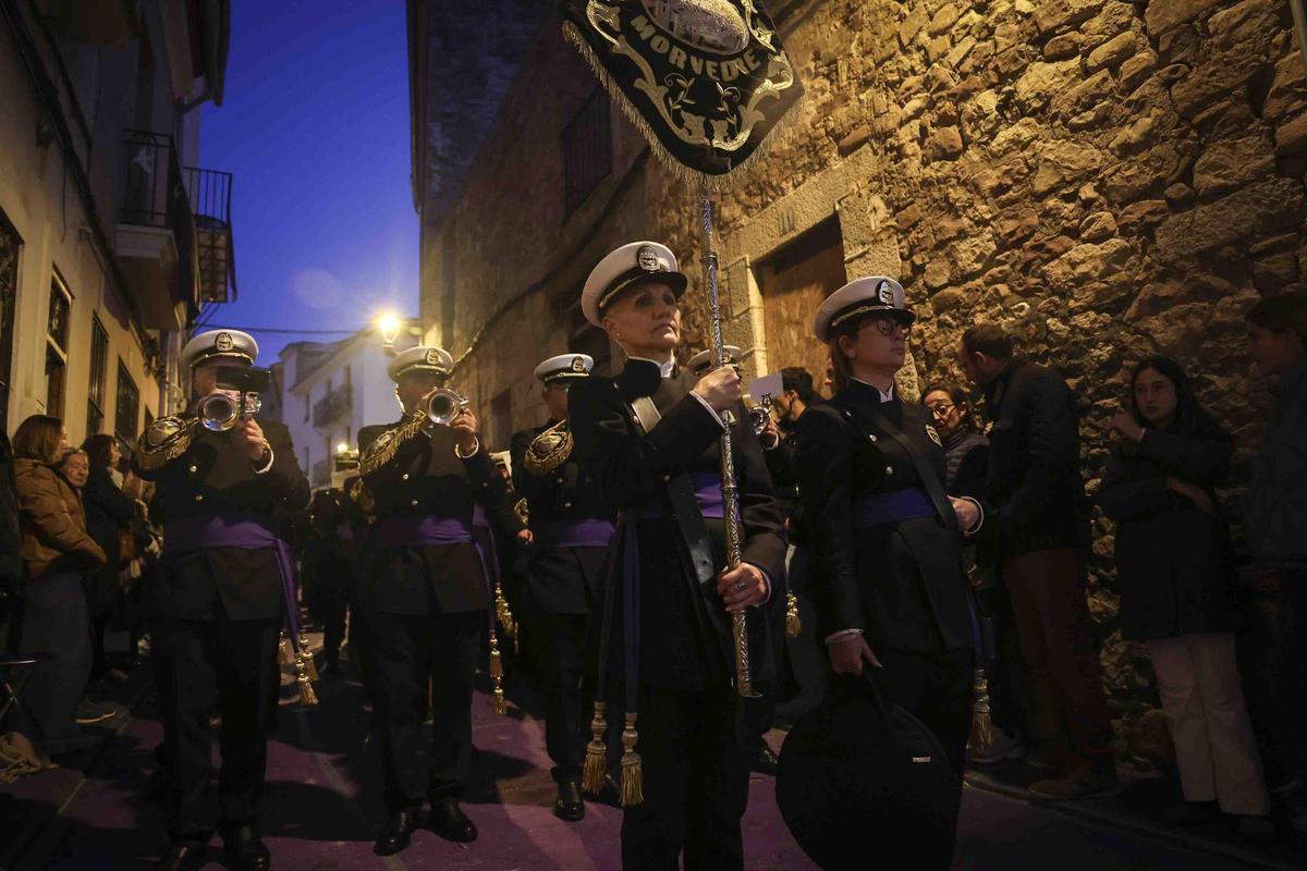 Las imágenes que dejó la Procesión de Viernes Santo en Sagunt